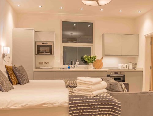 13 Hideaway Apartment-4