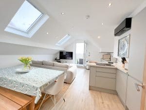 14 Porthole Apartment