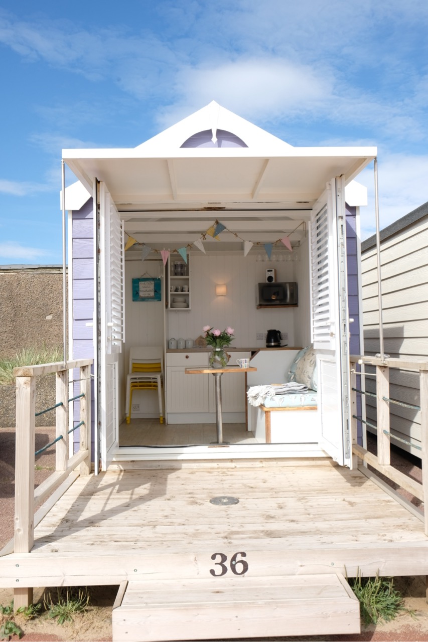 HUT36 - Side Space