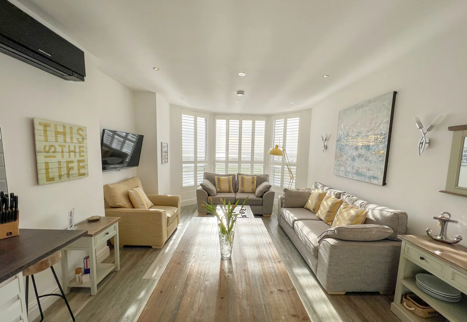 Explore High Tide Apartment — High Tide Apartment interior