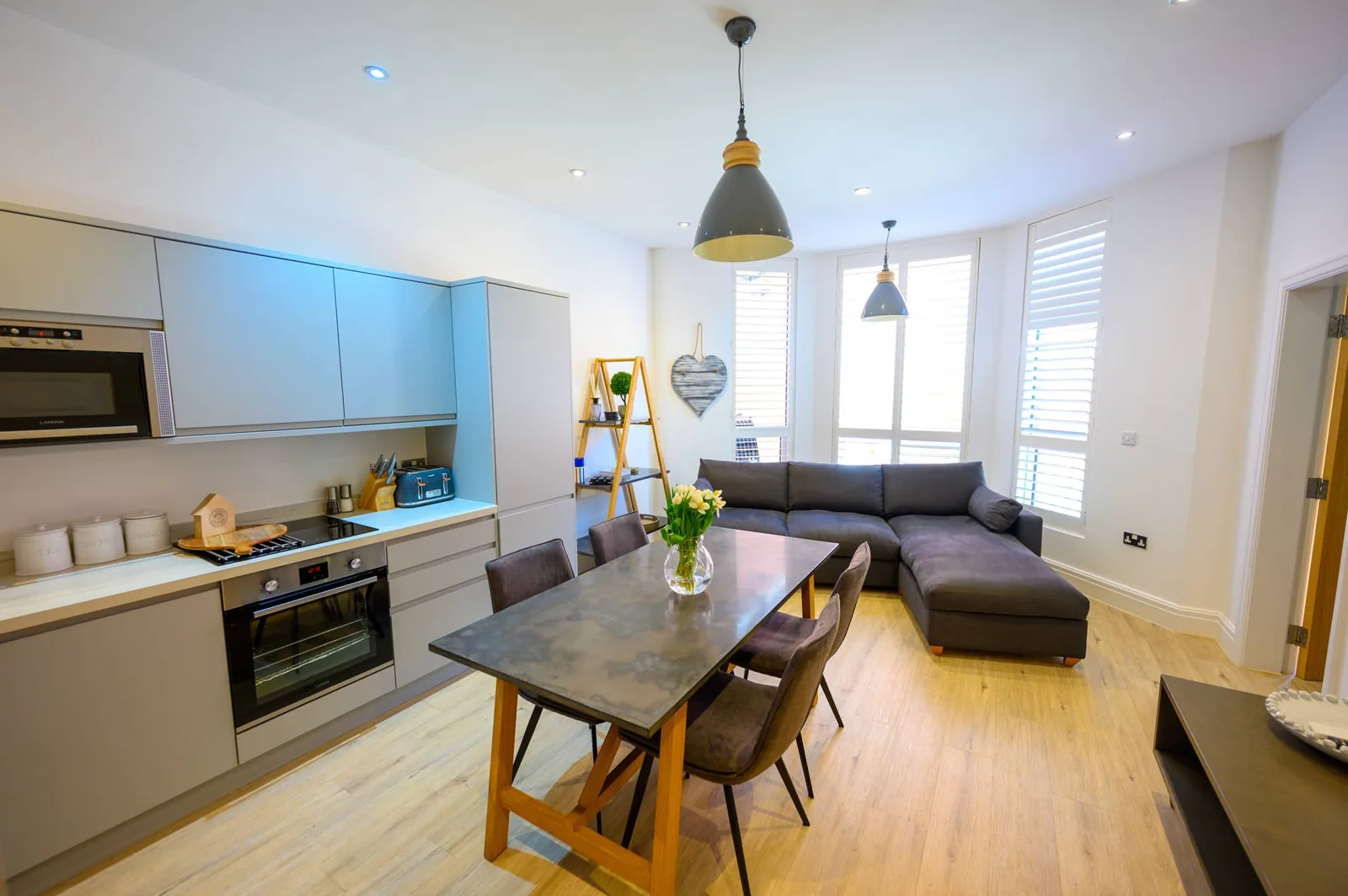 Explore Sandbanks Apartment — Sandbanks Apartment interior