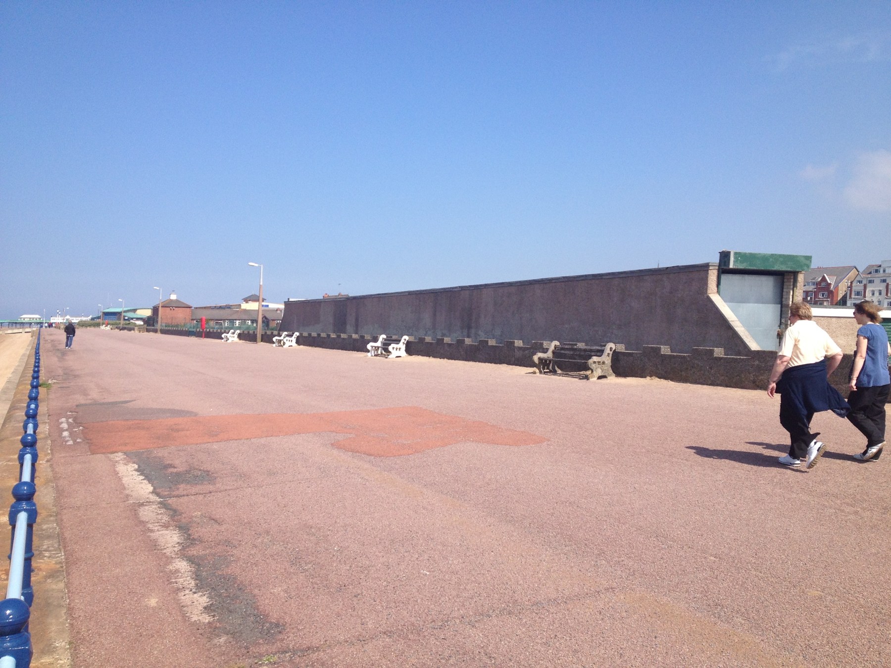 The largely empty South Promenade before the Beach Huts